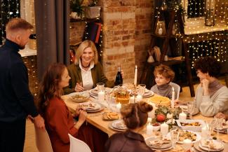 Unwrap A Holiday with Less Stress | Midwest Financial Group